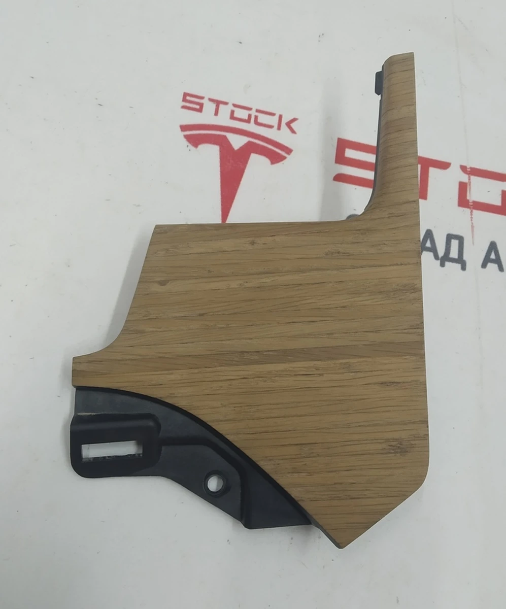 18 Декоративна накладка центральної панелі права водія OAK NATURAL Tesla model X 1042771-13-E