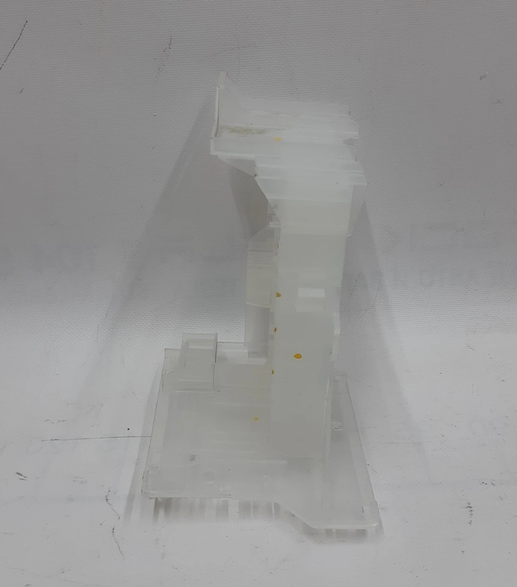 Кронштейн фиксации разъемов электропроводки кузова главной Tesla model X 1043275-00-E