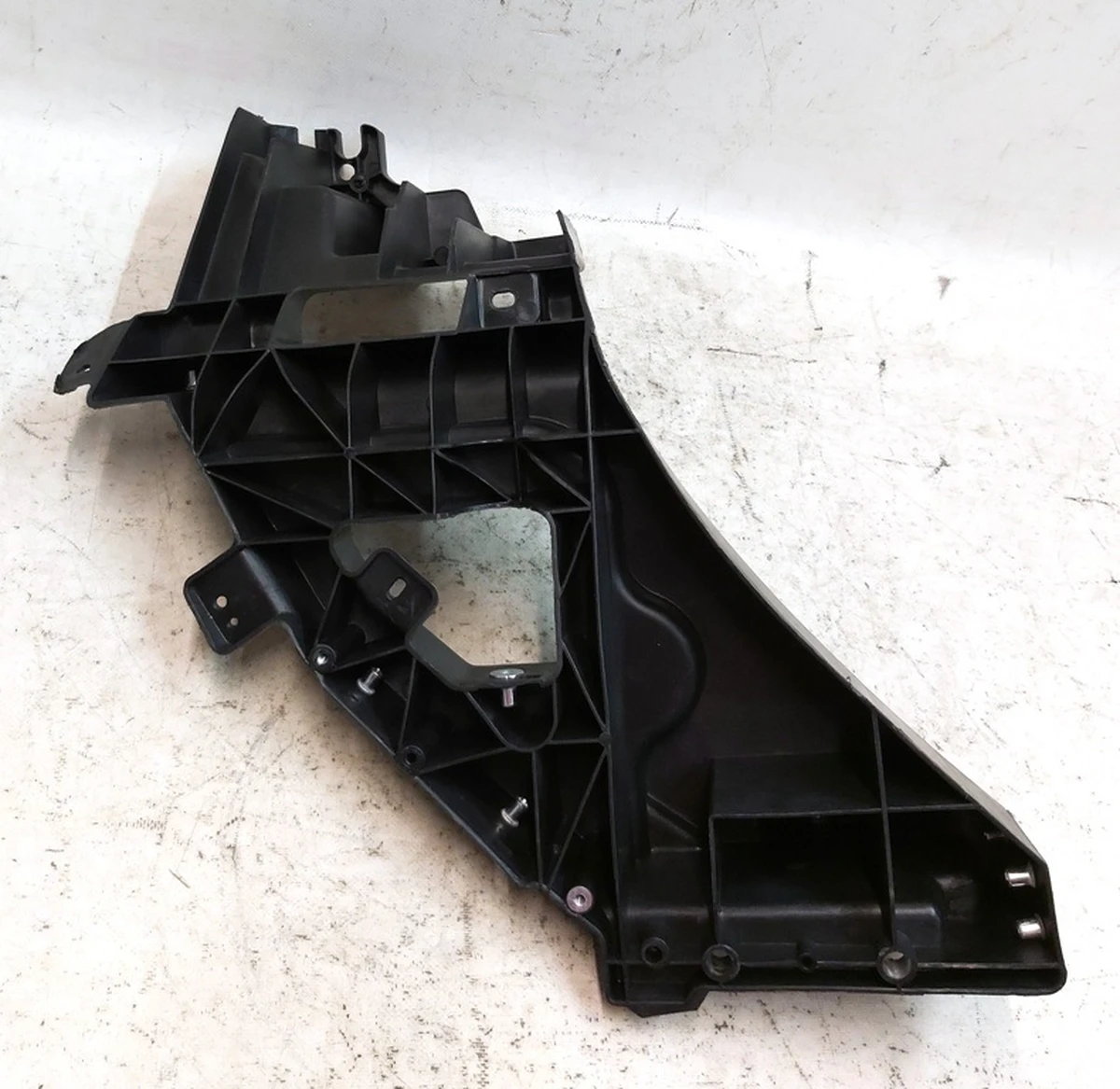 3 Кронштейн главной фары левый (шахта) Tesla model X 1043357-00-F