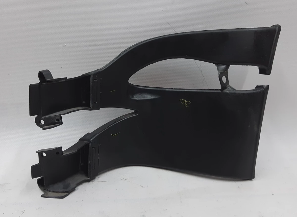 30 Повітропровід протитуманної фари лівий у зборі Tesla Model X 1043927-00-E