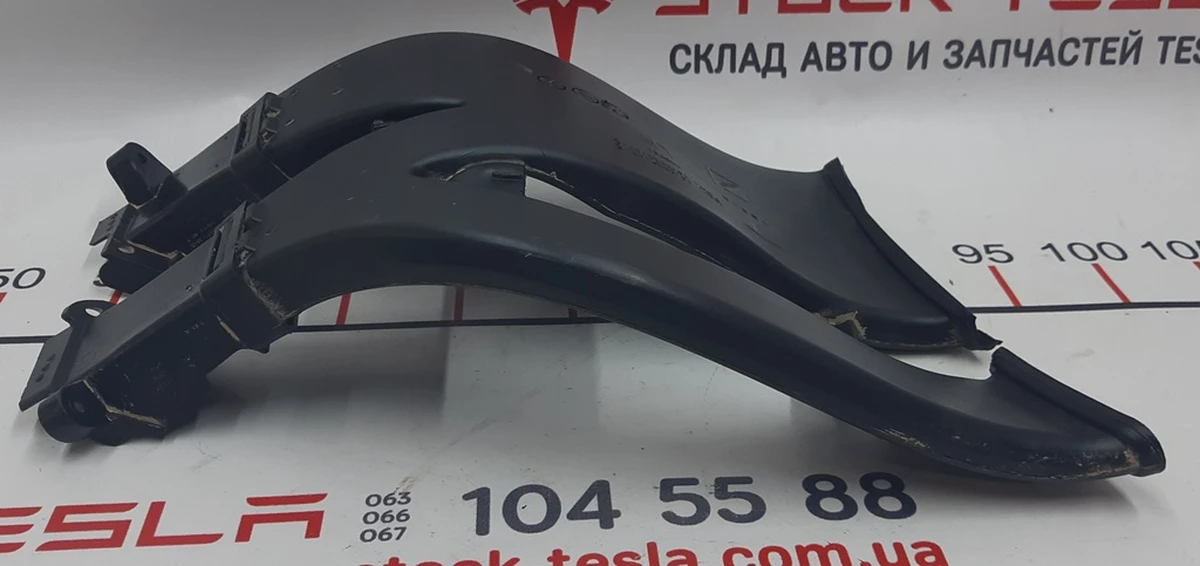 11 Воздуховод противотуманной фары левый в сборе Tesla model X 1043927-00-E