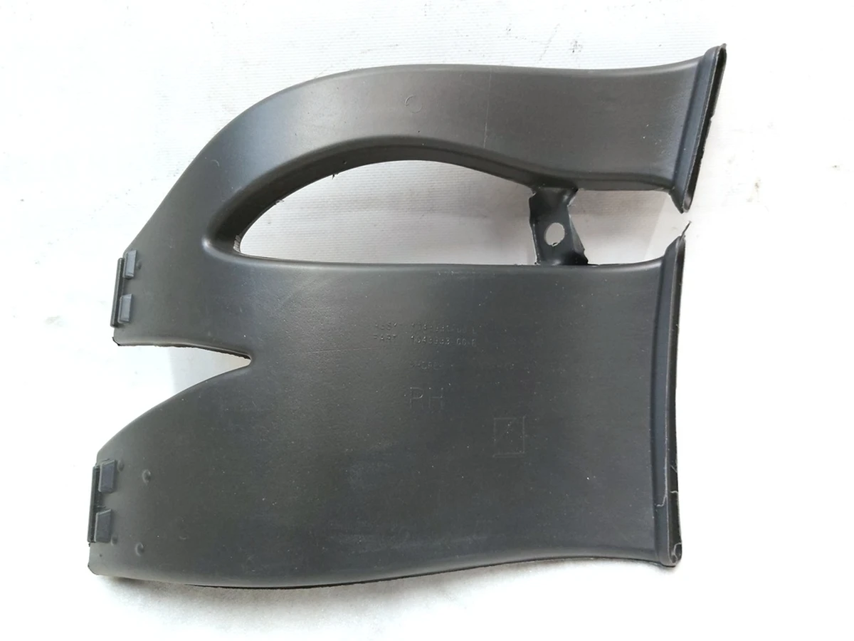 14 Воздуховод противотуманной фары правый Tesla model X 1043933-00-E