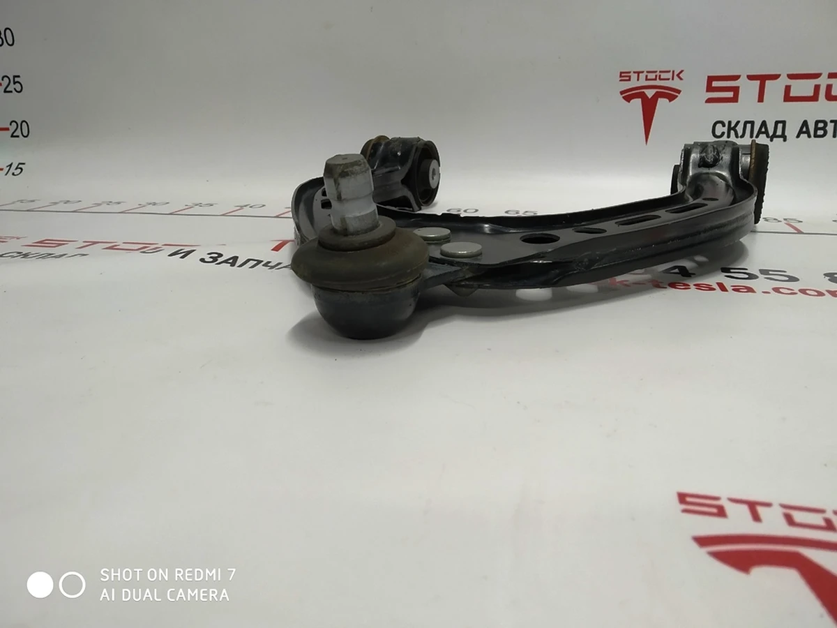 1 Рычаг верхний передний правый (подкова) AWD Tesla model S, model S REST 1043966-00-B