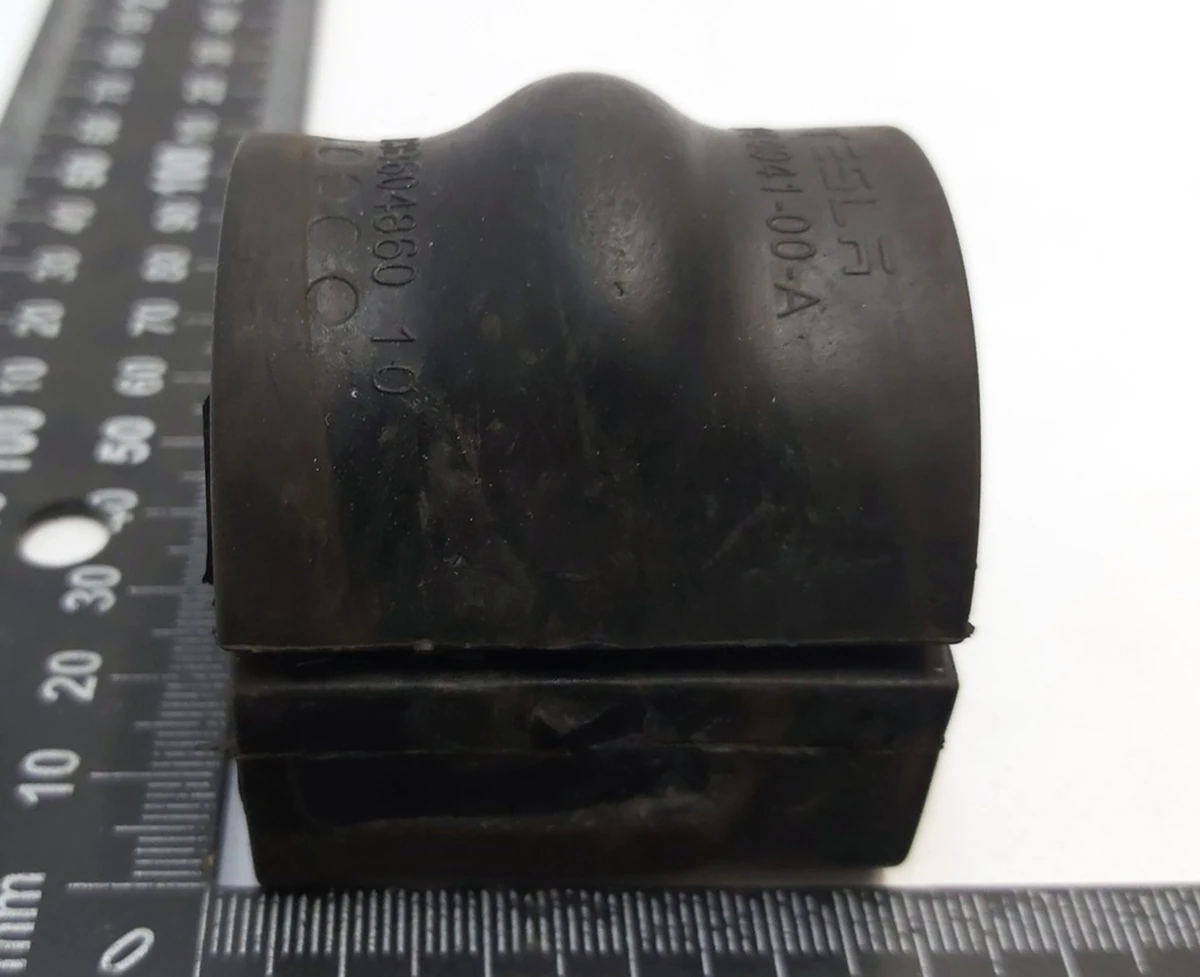 1 Rear stabilizer bushings (set, upper and lower part) for stabilizer 16mm Tesla Model 3, Model 3 Jan 2024 1044488-00-A