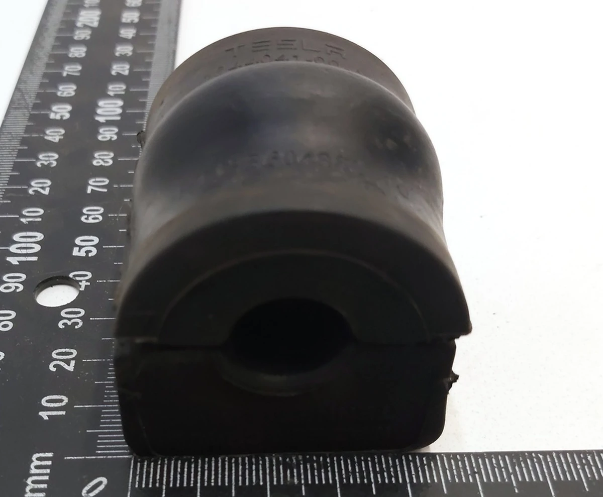 1 Rear stabilizer bushings (set, upper and lower part) for stabilizer 16mm Tesla Model 3, Model 3 Jan 2024 1044488-00-A