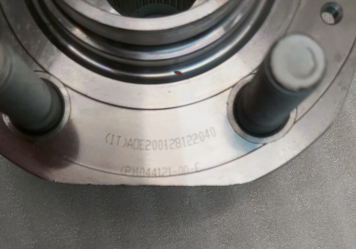 2 DRIVEN HUB 150MM FLANGE RWD AWD Tesla Model 3, Model 3 Jan 2024, Model Y 1044121-00-E