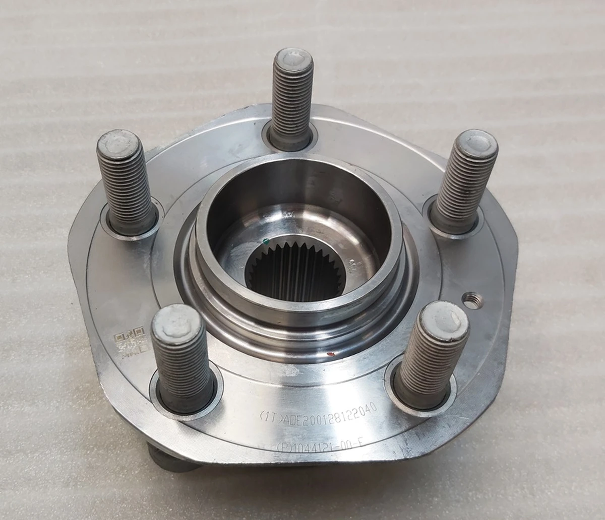 2 DRIVEN HUB 150MM FLANGE RWD AWD Tesla Model 3, Model 3 Jan 2024, Model Y 1044121-00-E