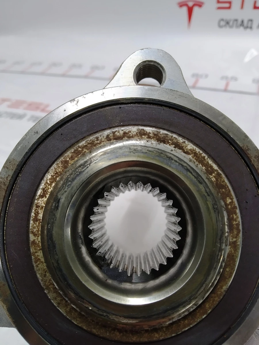 2 Маточина приводна (передня задня ліва права) RWD AWD Tesla Model 3, Model Y 1044121-00-E