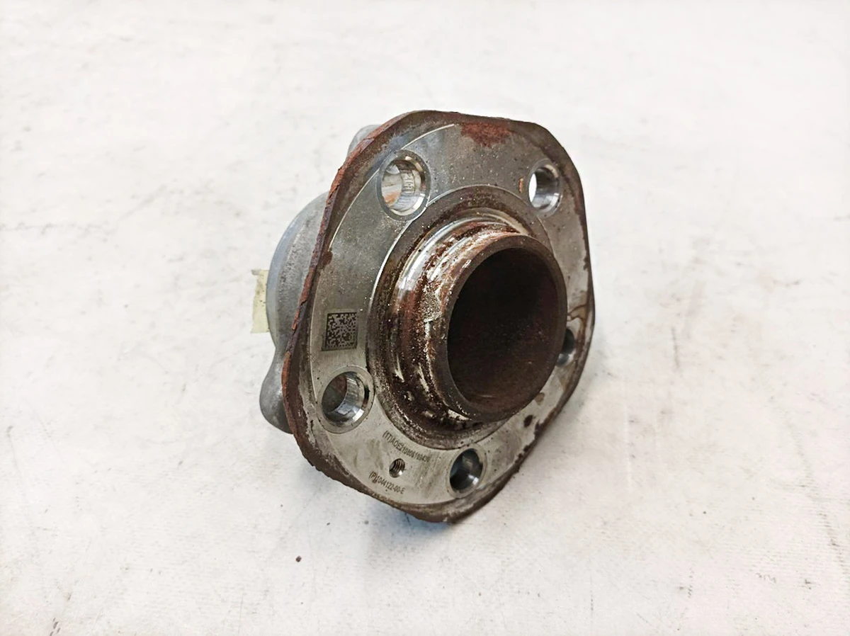 2 Tesla model 3 1044122-00-E RWD front left right RWD hub without studs unconditioned Tesla model 3, model Y 1044122-00-E