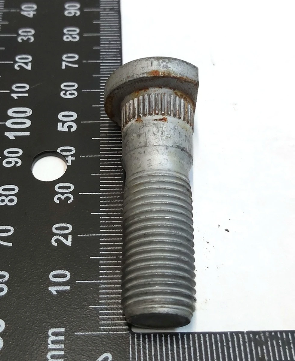 2 Болт-шпилька маточини M14x1.5x45 Tesla model 3, model Y 1044123-00-B