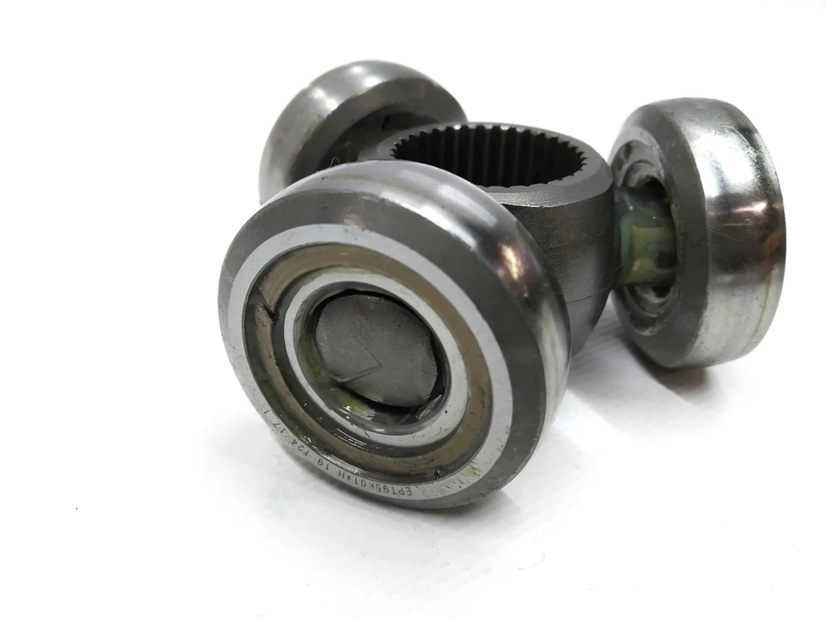 Трипоїдний підшипник внутрішнього шрусу Tesla model 3 1044161-00-D