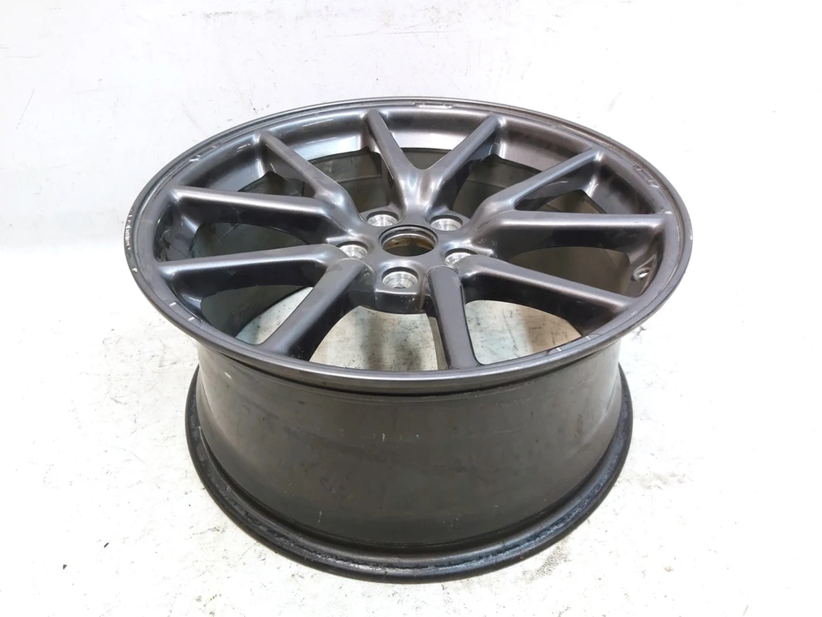 1 Диск колесный 18X8.5J ET40 AERO с повреждением Tesla model 3 1234221-00-C