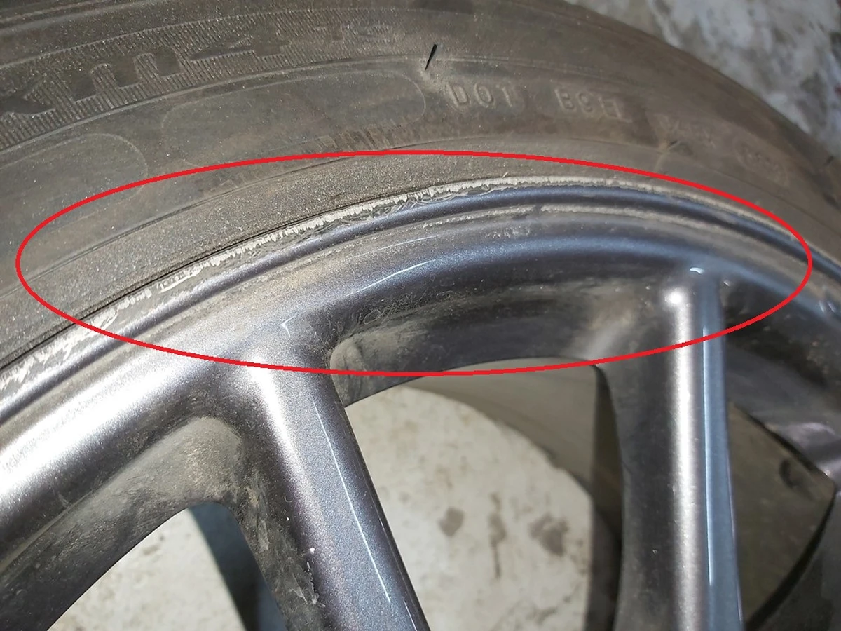 1 Колесо в зборі з пошкодженням (диск 18*8.5J AERO шина Michelin Primacy 235/45 R18 датчик TPMS протектор 5,39 мм) Tesla model 3 1234221-00-C