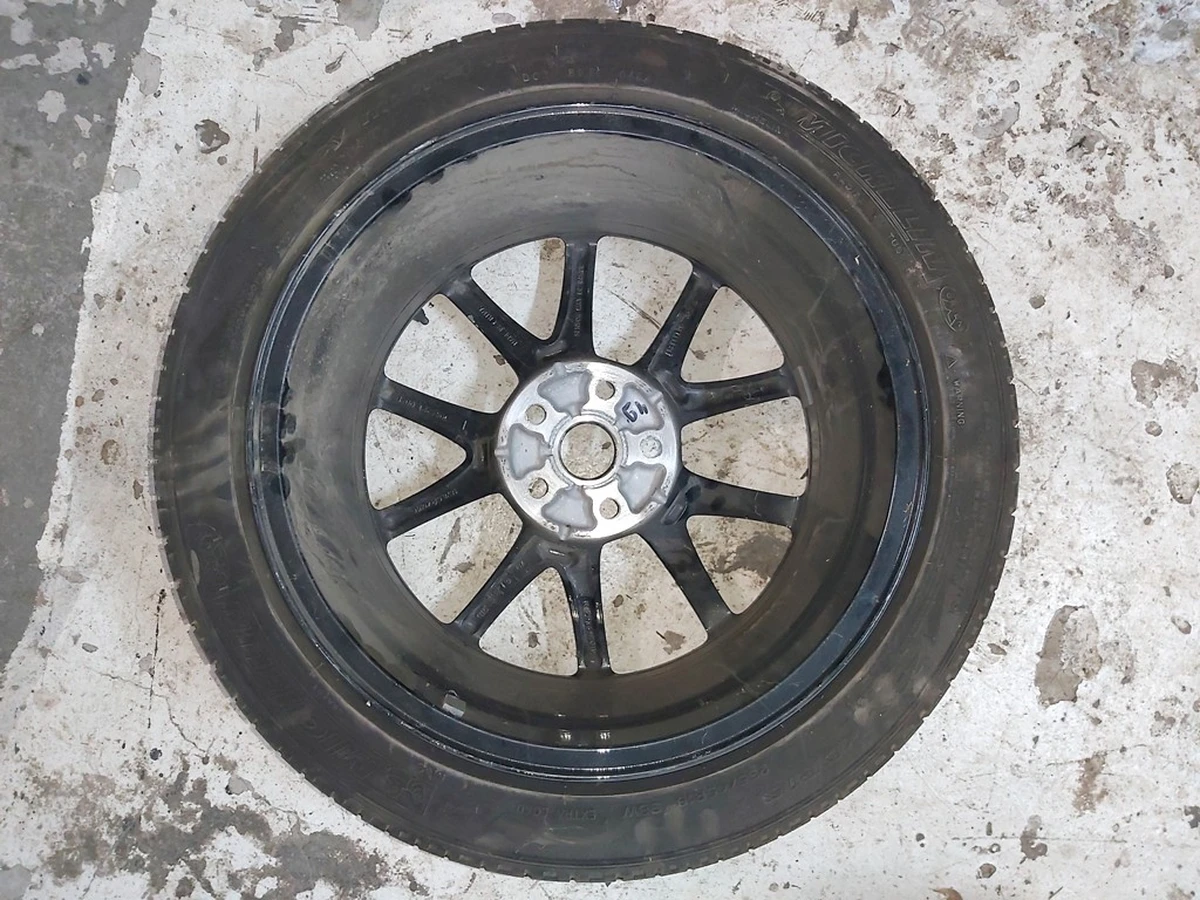 1 Колесо в зборі з пошкодженням (диск 18*8.5J AERO шина Michelin Primacy 235/45 R18 датчик TPMS протектор 5,39 мм) Tesla model 3 1234221-00-C