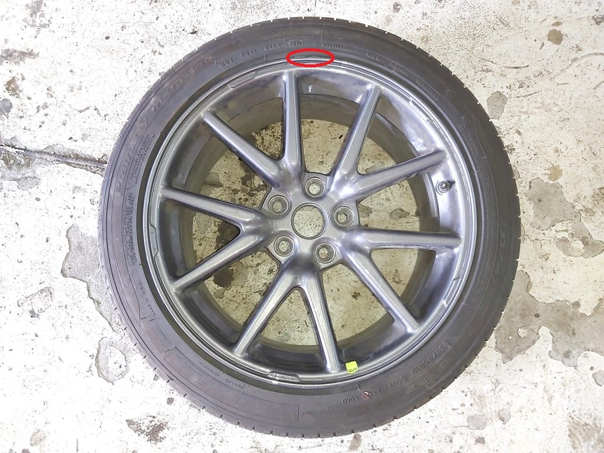 1 Колесо в зборі з пошкодженням (диск 18*8.5J AERO шина Michelin Primacy 235/45 R18 датчик TPMS протектор 5,99 мм) Tesla model 3 1234221-00-C