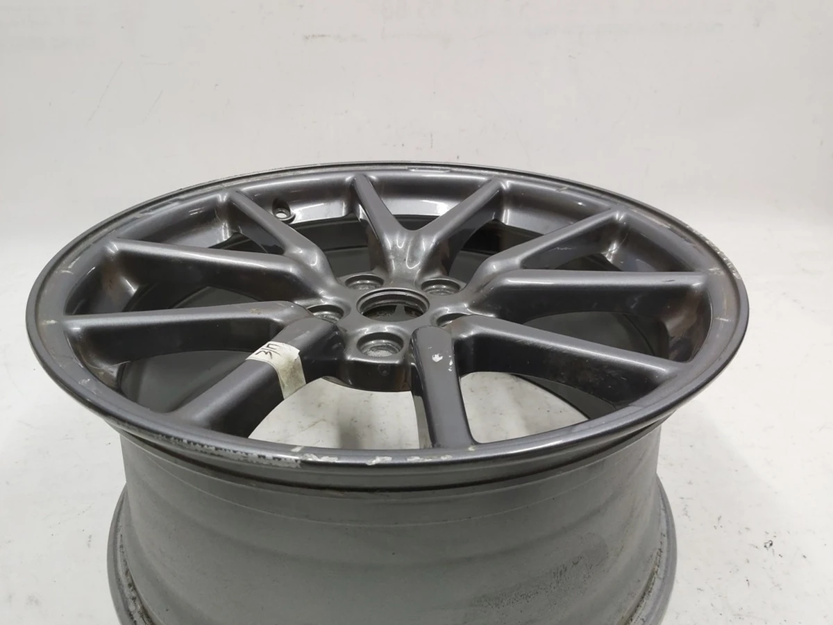 1 Диск колесный 18X8.5J ET40 AERO с повреждением Tesla model 3 1234221-00-C