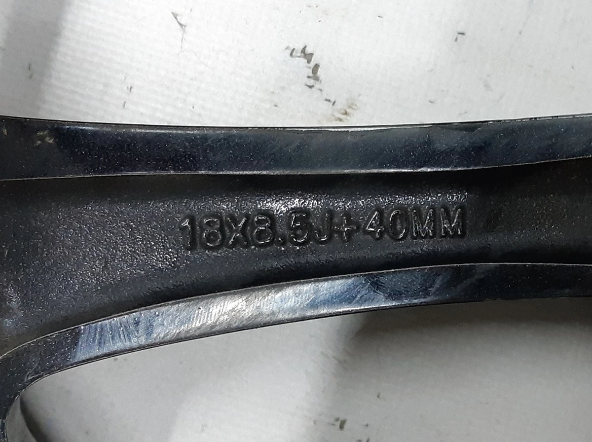 1 Диск колесный 18X8.5J ET40 AERO с повреждением Tesla model 3 1234221-00-C