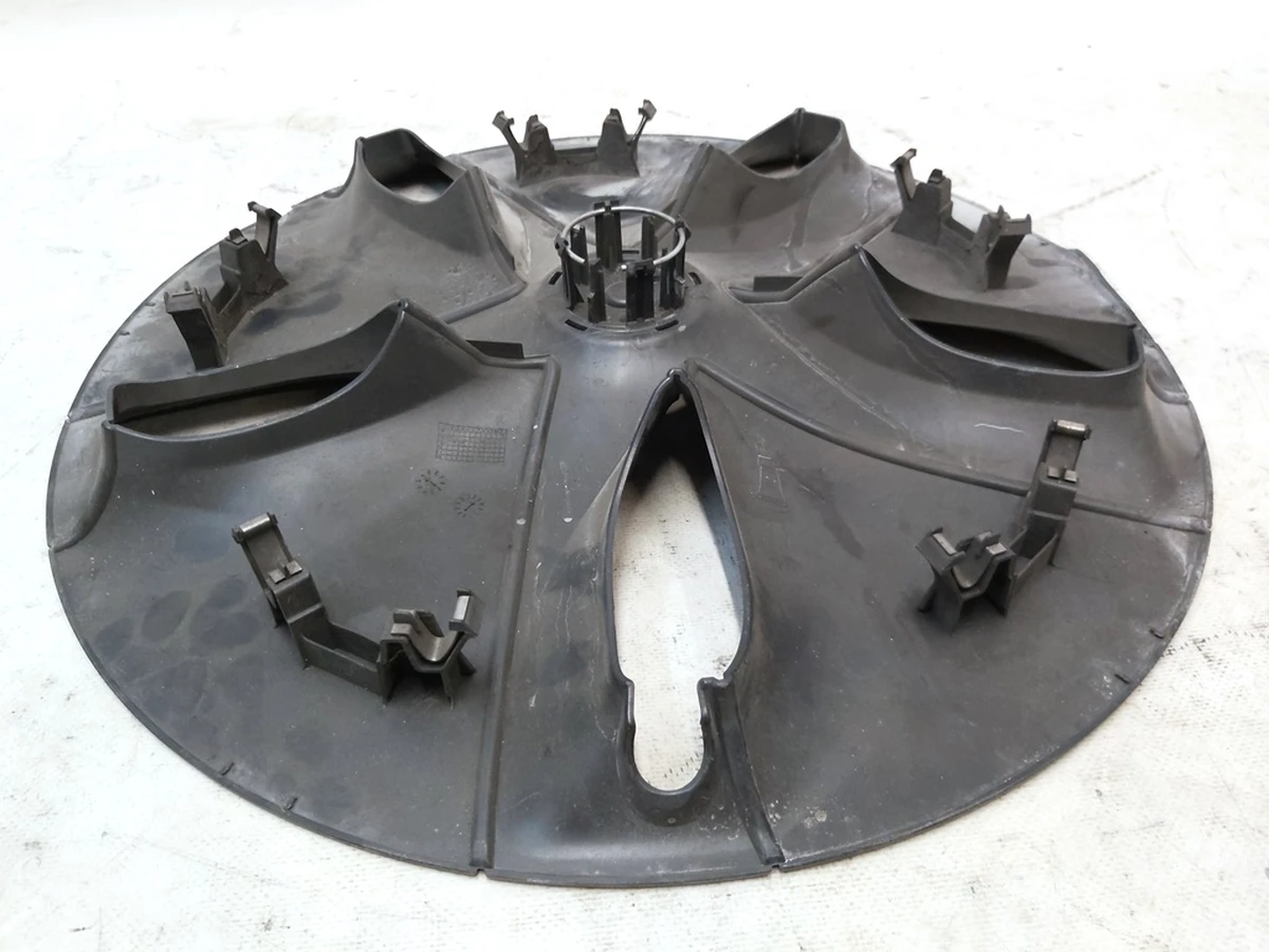 6 Колпак колесный (18 дюймов) AERO с повреждением Tesla Model 3 1044231-99-B