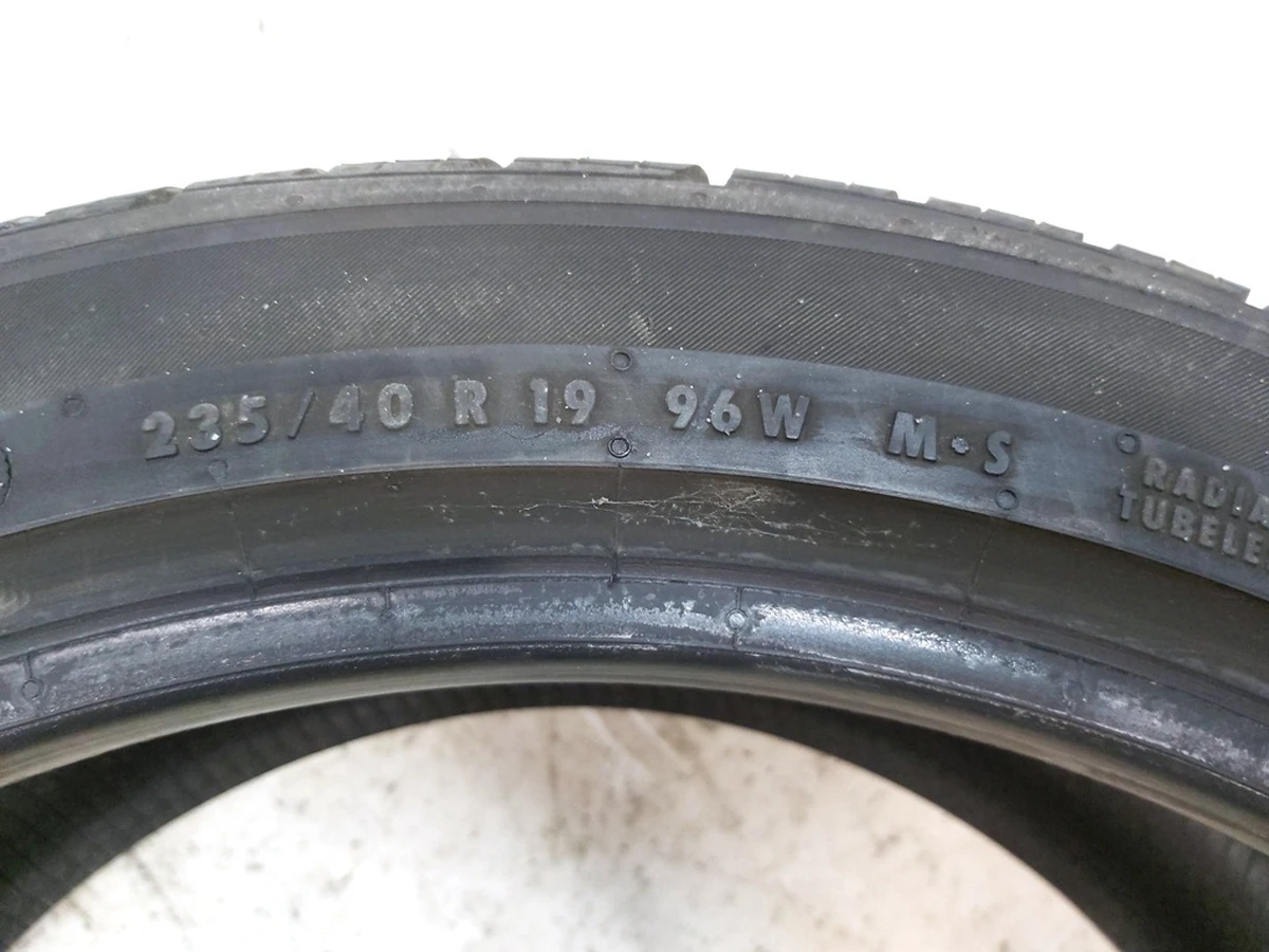 1 235/40R19 96W A/S CONTINENTAL PROCONTACT RX TIRE 6,27mm Tesla model 3 1044255-00-A