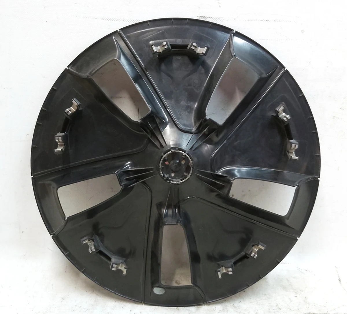 11 Колпак колесный (18 дюймов) б/в Tesla model 3 1044271-00-C