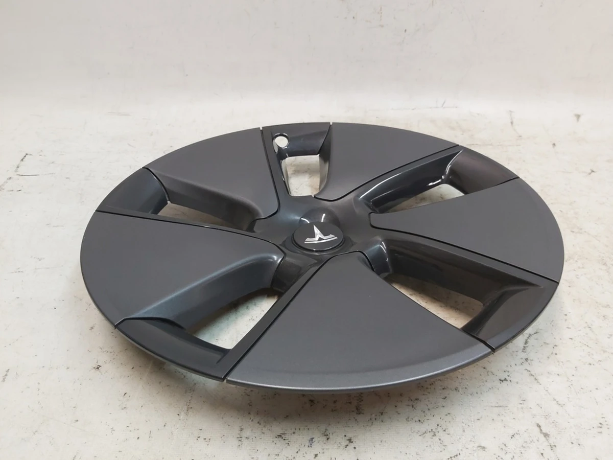 11 Колпак колесный (18 дюймов) б/в Tesla model 3 1044271-00-C