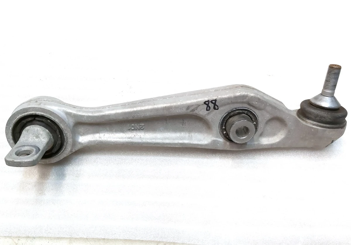 2 Рычаг передний нижний поперечный левый правый под восстановление Tesla model 3 1044341-00-D