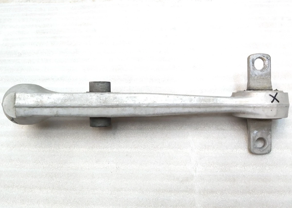 2 Рычаг передний нижний поперечный левый правый под восстановление Tesla model 3 1044341-00-D