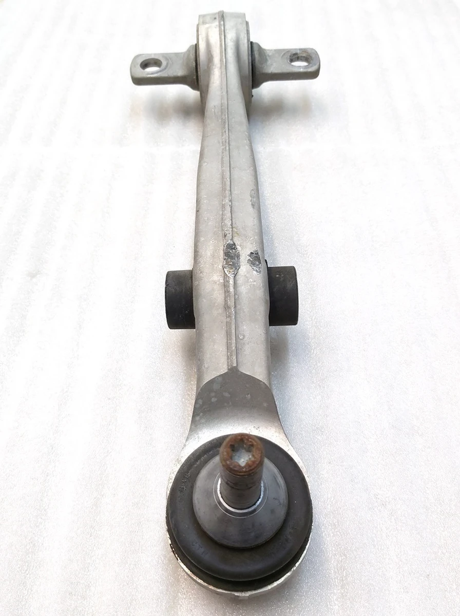 2 Важіль передній нижній поперечний лівий правий під відновлення Tesla model 3 1044341-00-D