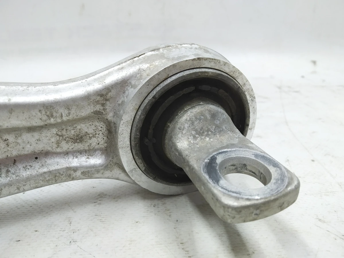 2 Right front lower transverse arm Tesla model 3 1044341-00-D