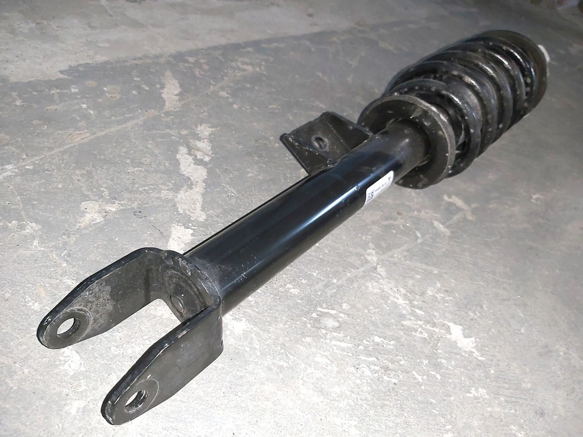 1 Модуль пружинний передній правий E1 RWD у зборі Tesla model 3 1044369-00-G