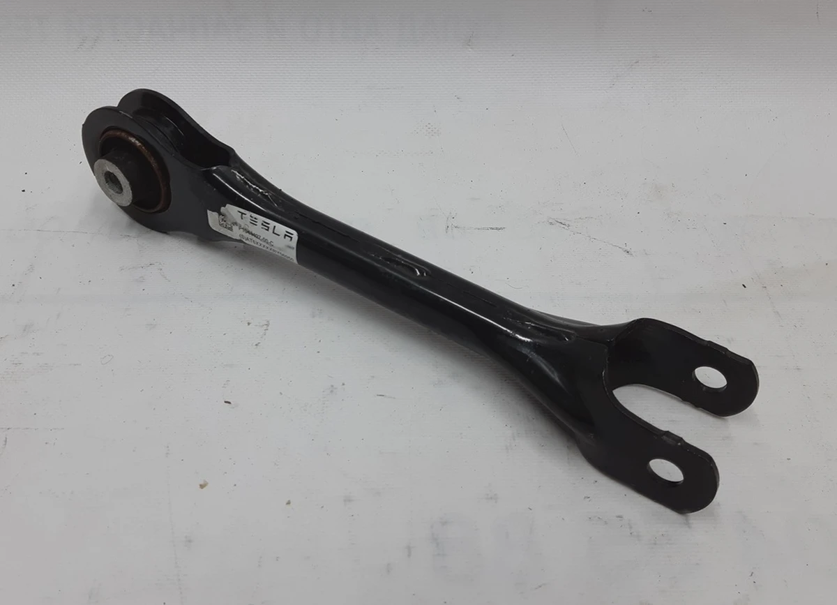 3 Важіль задній верхній поздовжній лівий правий Tesla model 3 1044427-00-C