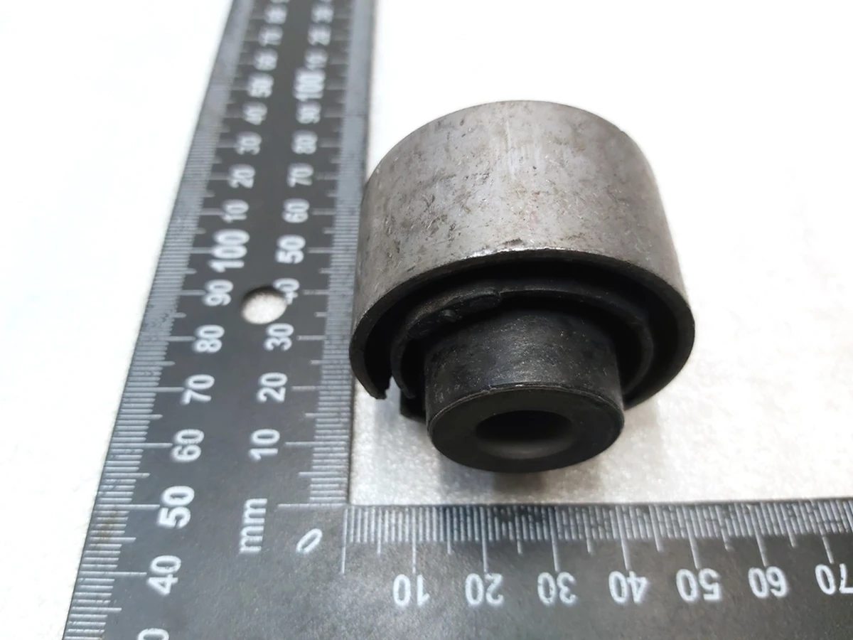 Сайлентблок кулака заднего (цапфы) d44(25)mm h48(26)mm (1044431-00-H) Tesla model 3, model Y 1044435-00-A