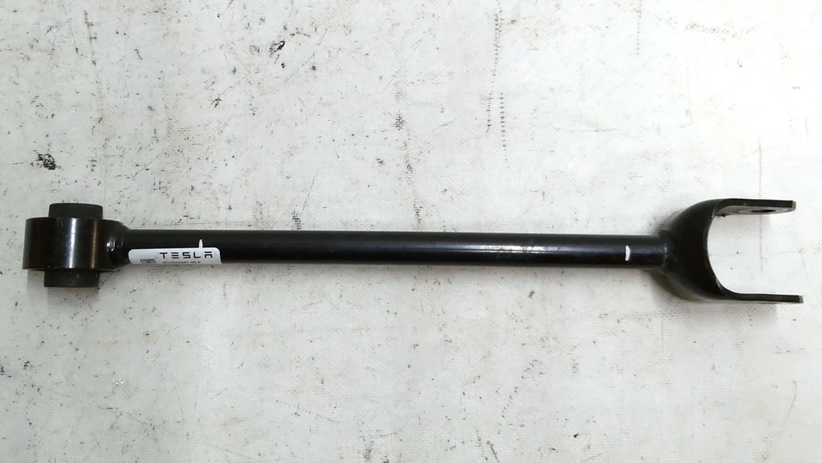 4 Rear lower fore link assembly Tesla Model 3, Model Y 1044441-00-F