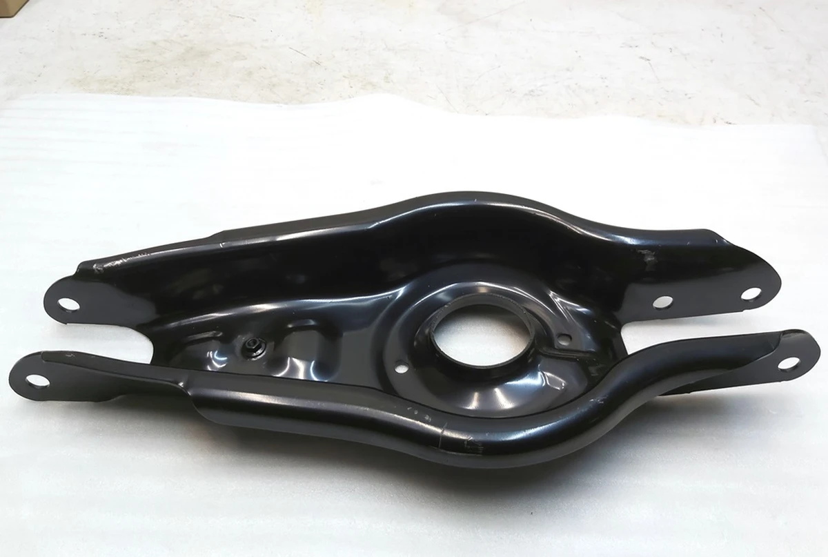 1 REAR LOWER AFT LINK ASSEMBLY Tesla Model 3, Model 3 Jan 2024, Model Y 1044451-00-F