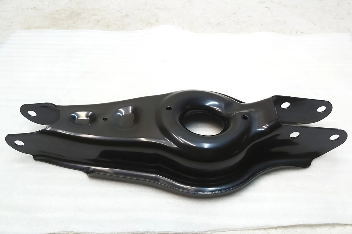 1 REAR LOWER AFT LINK ASSEMBLY Tesla Model 3, Model 3 Jan 2024, Model Y 1044451-00-F