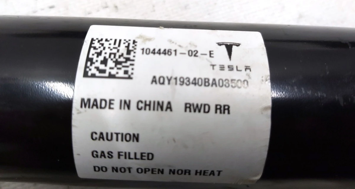 1 Амортизатор задній RWD NEW Tesla model 3 1044461-02-E