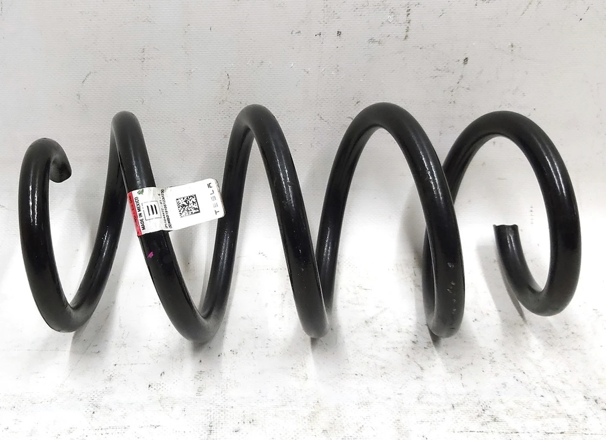 3 Пружина задня RWD AWD COIL 74.7-7250 E3 Tesla model 3 1044472-01-E