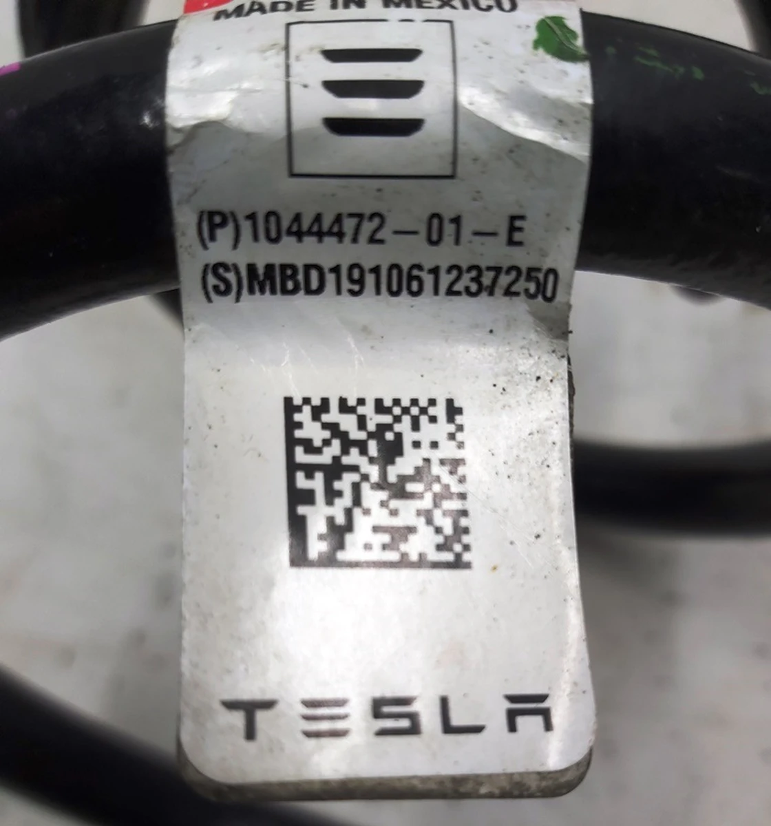 3 Пружина задня RWD AWD COIL 74.7-7250 E3 Tesla model 3 1044472-01-E