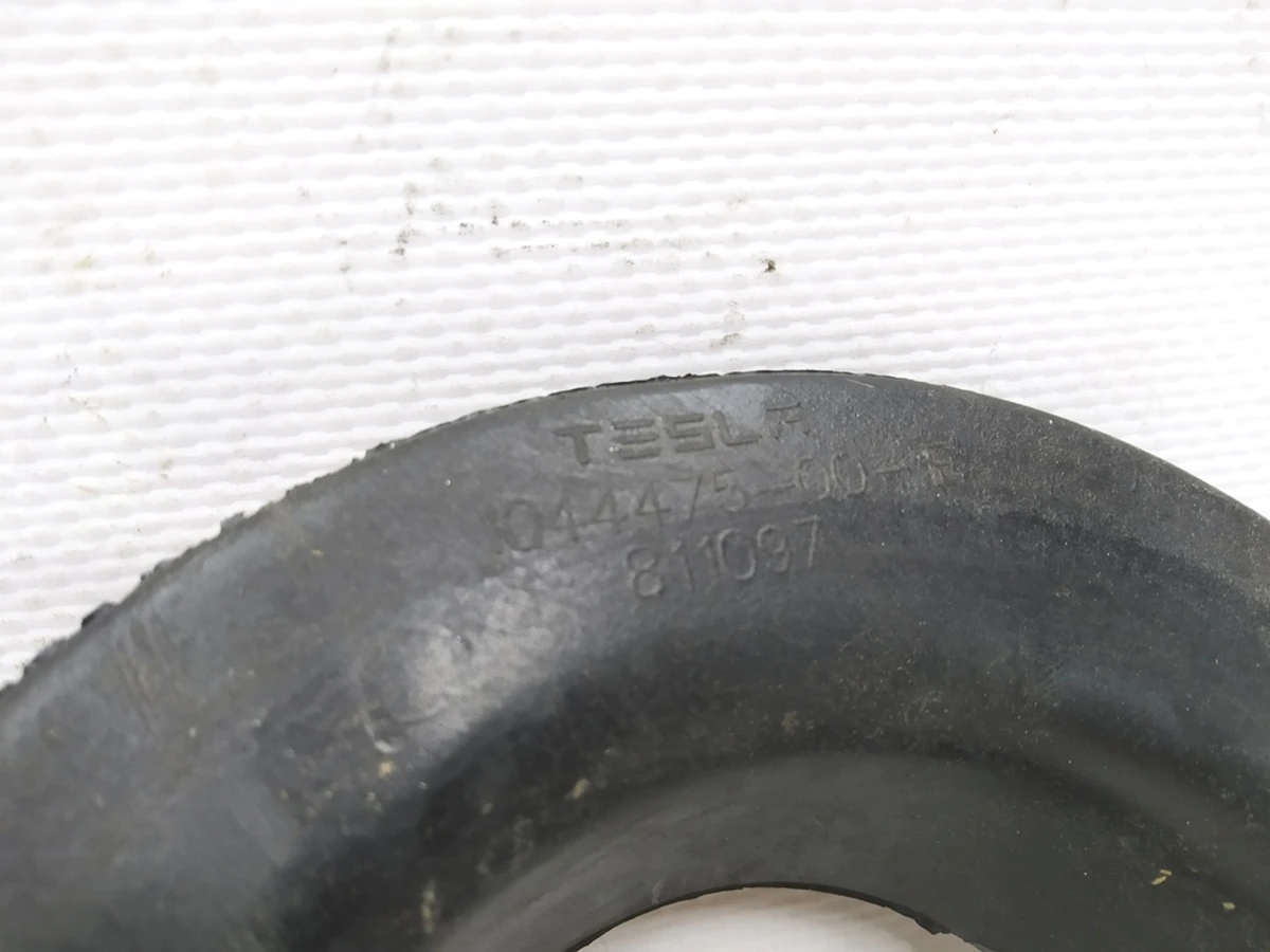 2 REAR SPRING UPPER ISOLATOR, COIL Tesla model 3 1044475-00-F