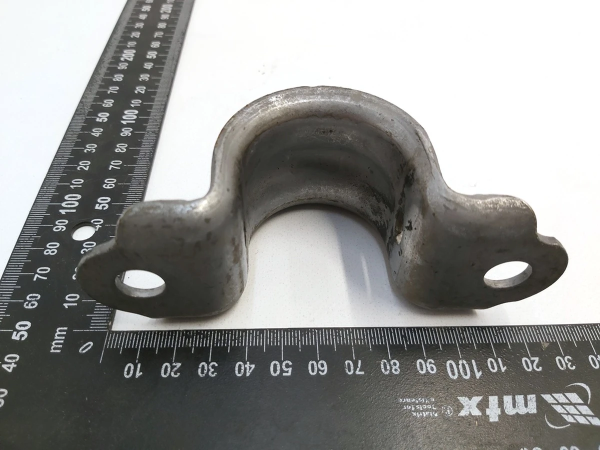 1 Кронштейн стабілізатора заднього лівий правий 16мм Tesla Model 3, Model 3 Jan 2024 1044488-00-A