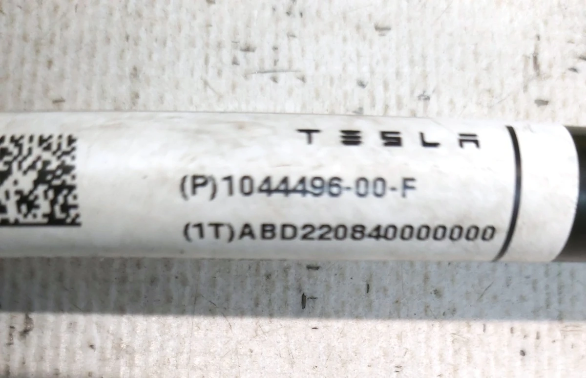 3 Стойка стабилизатора заднего правая Tesla Model S Feb 2021, Model X Mar 2021, Model 3, Model 3 Jan 2024, Model Y 1044496-00-F