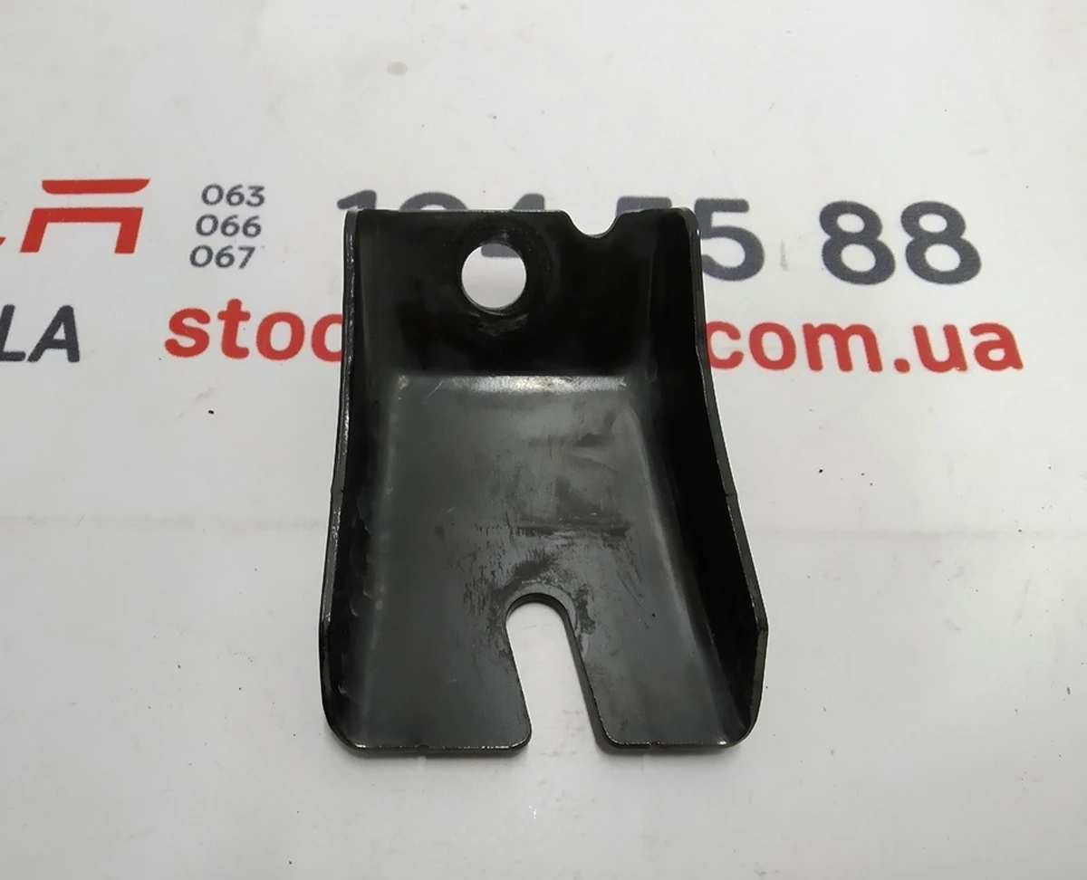 1 Кронштейн крепления переднего подрамника к лонжерону левый RWD AWD Tesla model 3 1044521-00-N