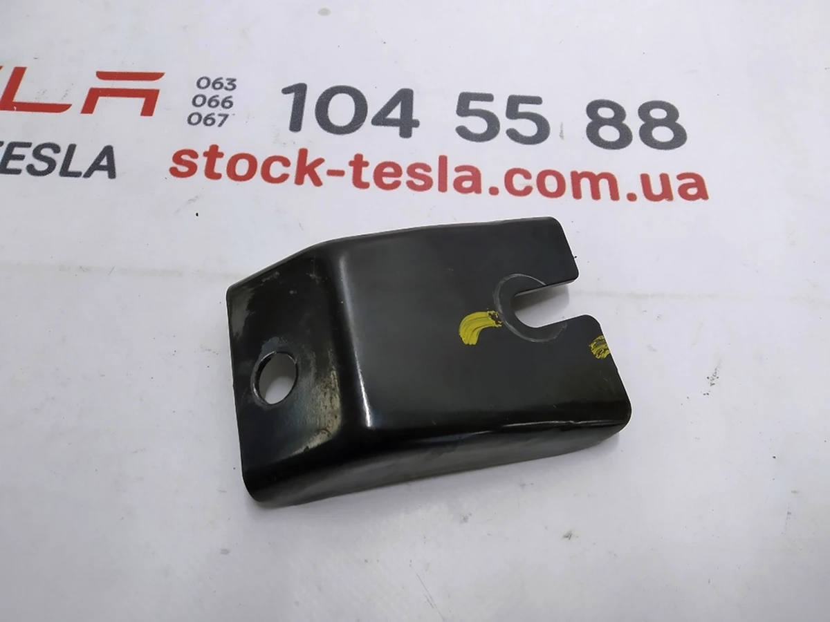 1 Bracket, front subframe to the side member, right RWD AWD Tesla model 3 1044521-00-N