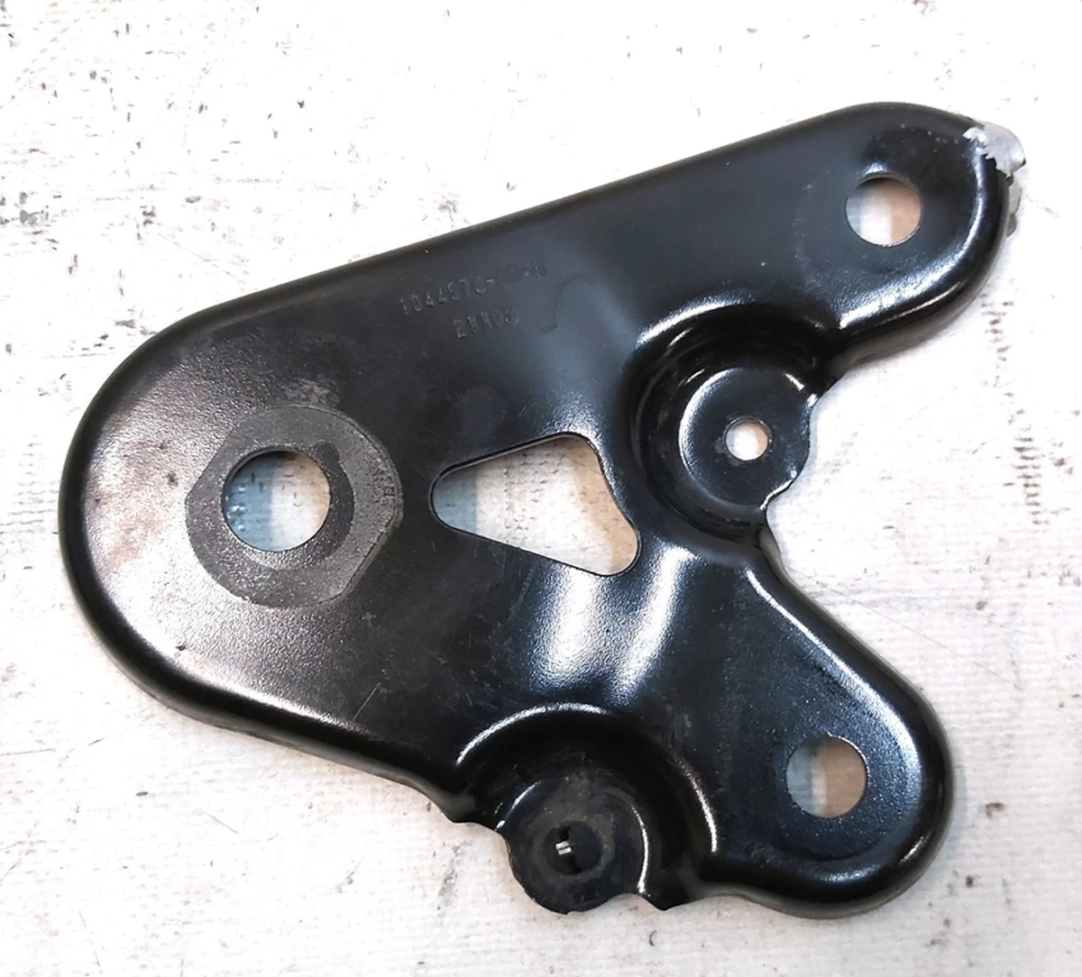 2 Пластина заднего подрамника правая Tesla Model 3, Model Y 1044576-00-B