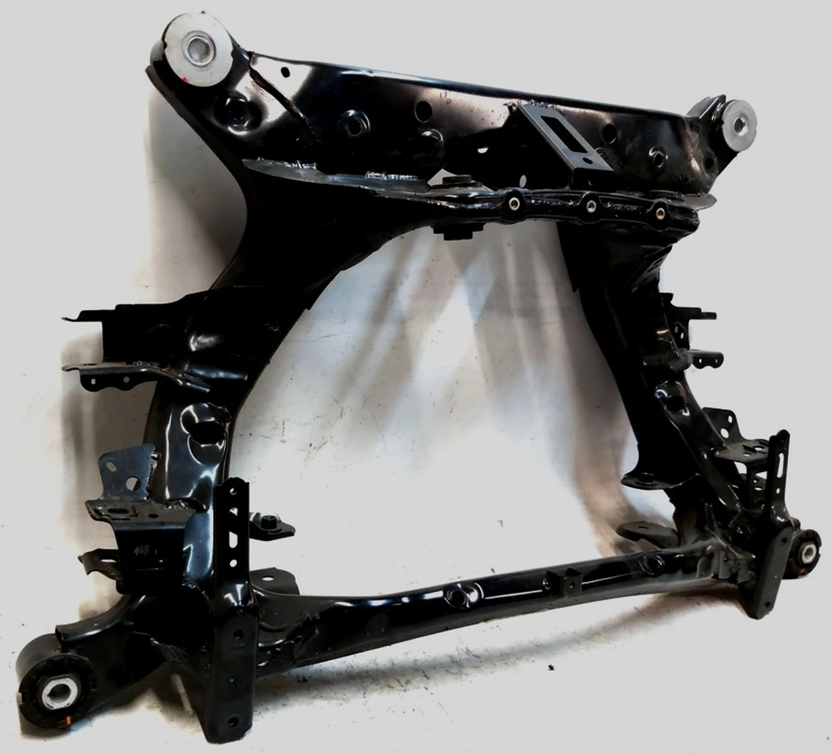 1 Підрамник задній Tesla model Y 1044580-00-D