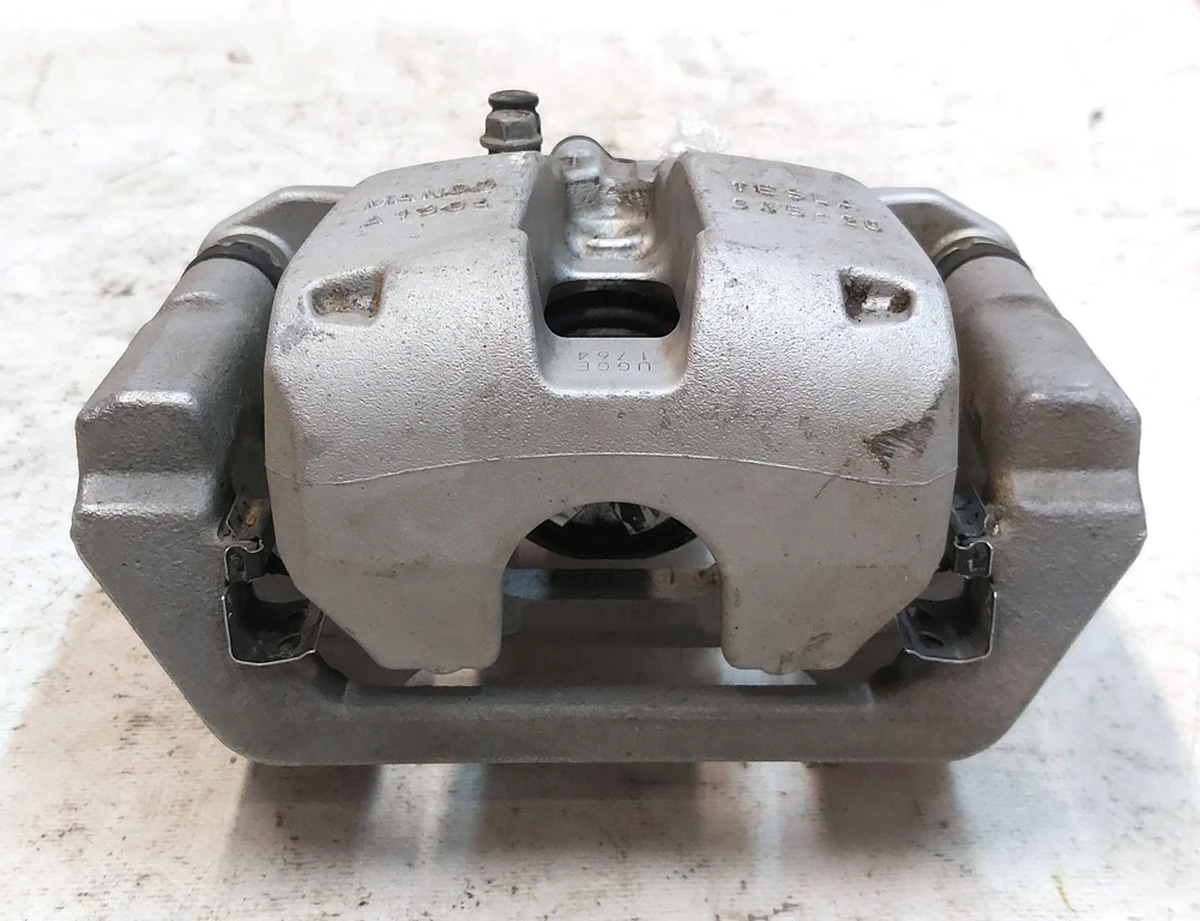 8 Суппорт тормозной задний левый MANDO без тормозных колодок Tesla Model 3, Model 3 Jan 2024, Model Y 1044623-00-J