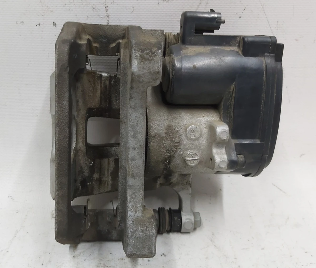 5 BRAKE CALIPER, GREY, REAR-RIGHT Tesla model 3 1044624-00-H