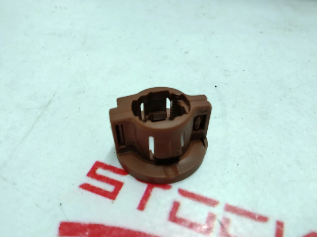 3 Brake switch clip Tesla Model 3,  Model Y 1044682-00-B