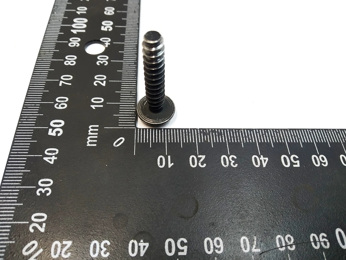 2 Accelerator pedal fixing screw Tesla Model 3, Model Y 1044685-00-A