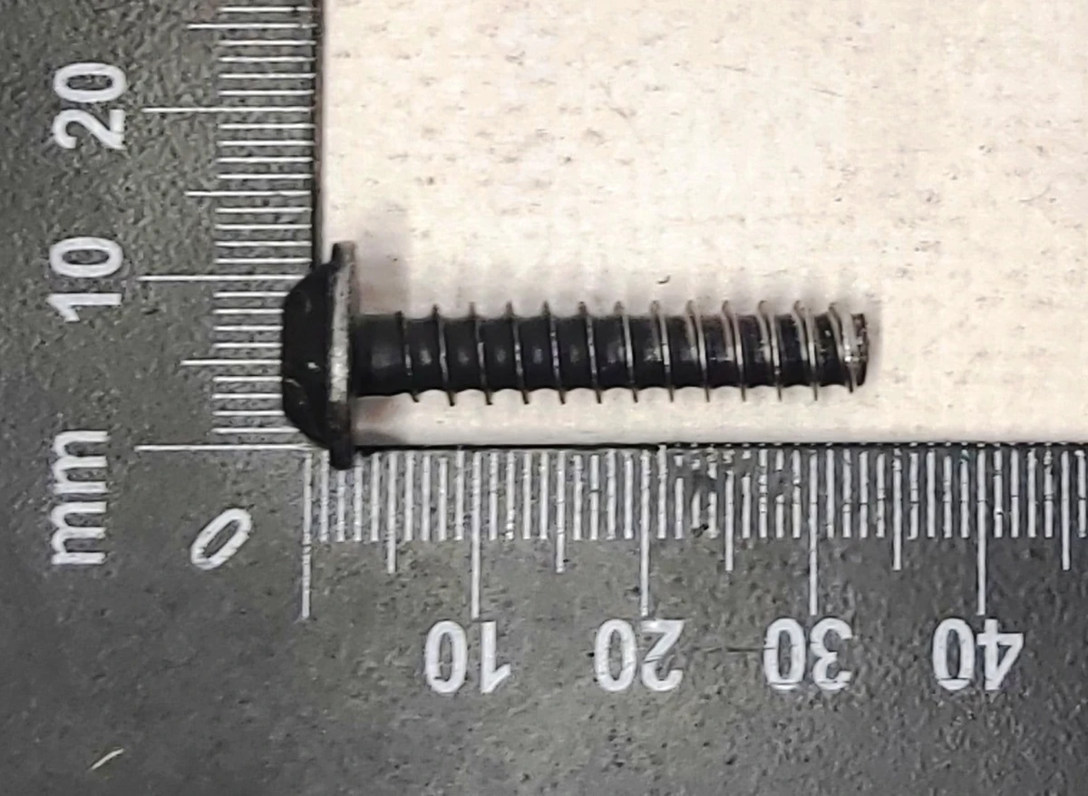 2 Accelerator pedal fixing screw Tesla Model 3, Model Y 1044685-00-A
